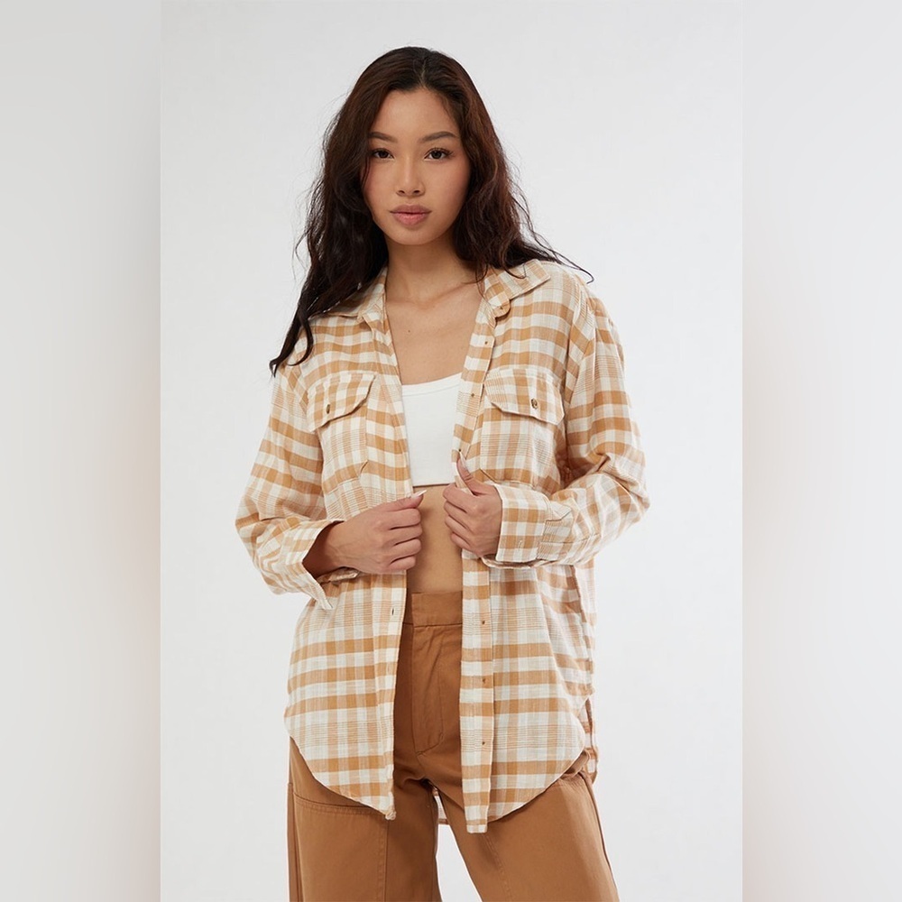 Billabong So Stoked Button-Down Flannel Shirt in Tan and White
